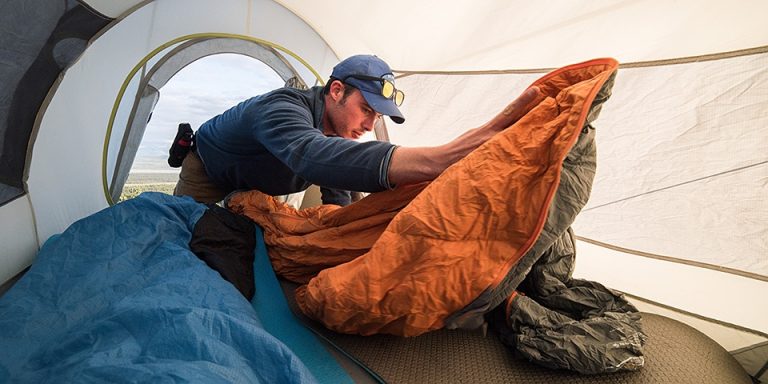 Air Mattress vs Sleeping Bag – What’s Better for Preppers? – Guest Post by Will Holloway